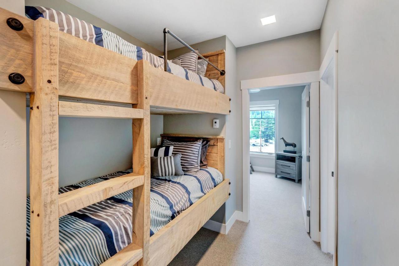 Luxury Loft Retreat: Hot Tub, Views & Activity Perks Villa Winter Park Exterior photo
