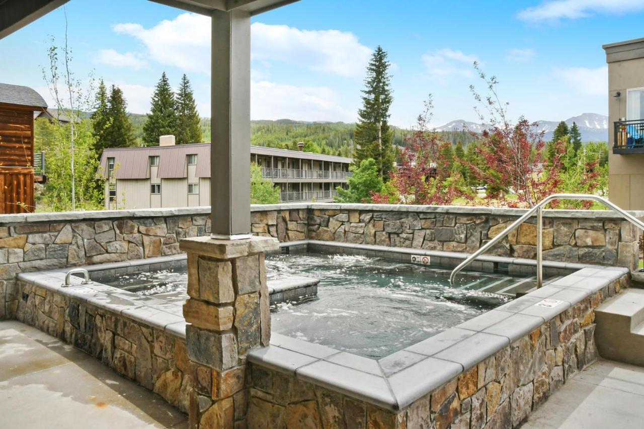 Luxury Loft Retreat: Hot Tub, Views & Activity Perks Villa Winter Park Exterior photo